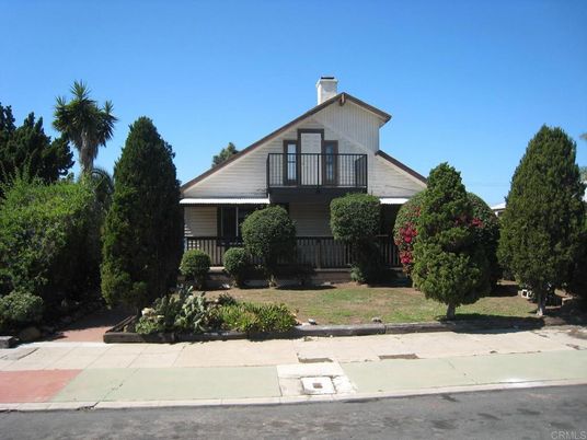 Backyard, Exterior, Facade, Farmhouse