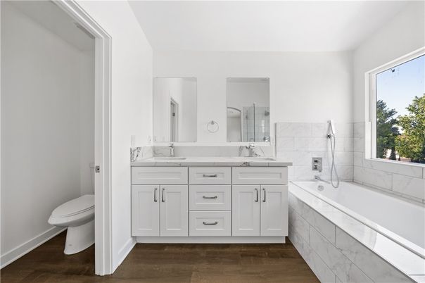 Bathroom, Dual Sink Vanities, Interior, Wood Texture Flooring