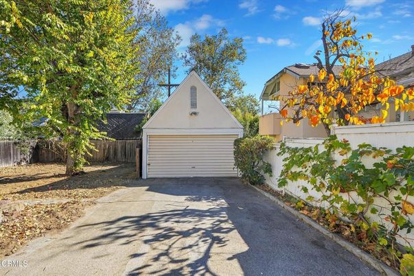 Backyard, Detached Garage, Exterior