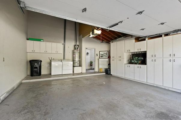 Garage, Interior, Washer