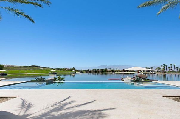 Exterior, Pool, Water