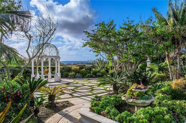 Backyard, Exterior, Water
