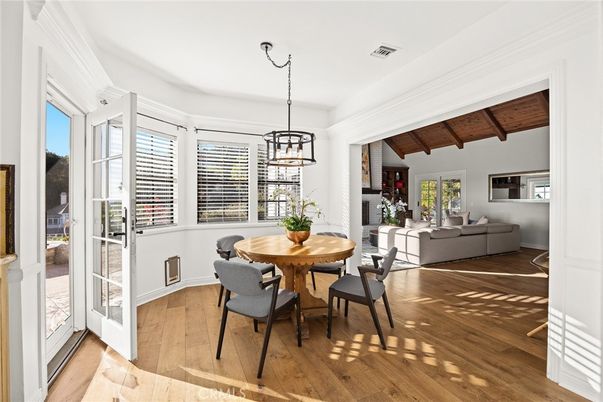 Dining room, Interior, Living room, Pendant Lights, Wooden Beams, Wooden Ceilings, Wood Texture Flooring