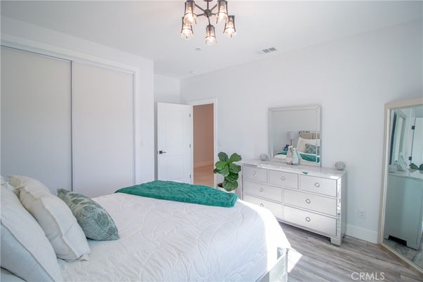 Bedroom, Interior, Pendant Lights, Wood Texture Flooring