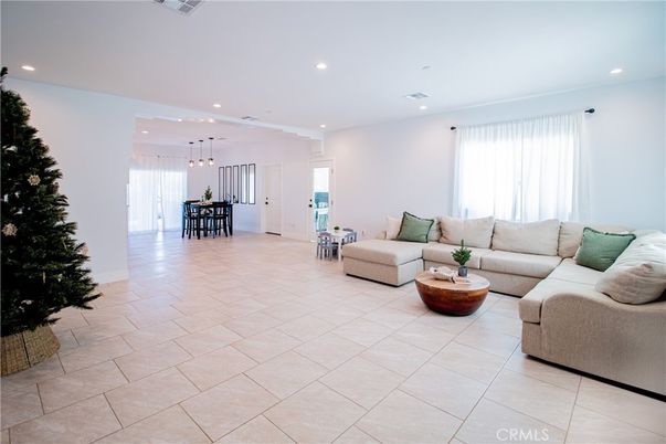 Dining room, Interior, Living room, Pendant Lights, Recessed Lighting