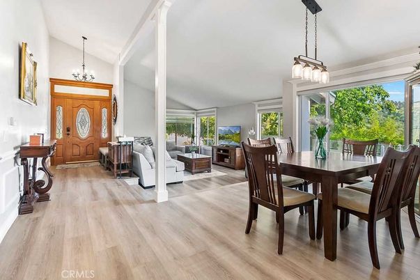 Chandelier, Dining room, Interior, Living room, Pendant Lights, Wood Texture Flooring