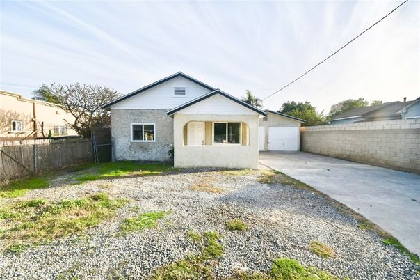 Backyard, Detached Garage, Exterior