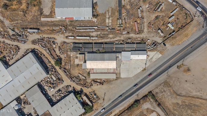 Exterior, Drone