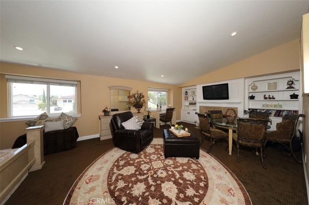 Dining room, Interior, Living room, Recessed Lighting