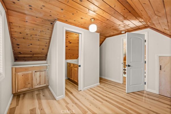 Interior, Pendant Lights, Wooden Ceilings, Wood Texture Flooring