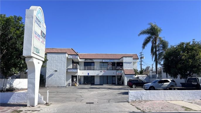 Exterior, Facade, Spanish Mediterranean