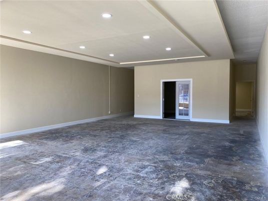 Empty room, Interior, Recessed Lighting
