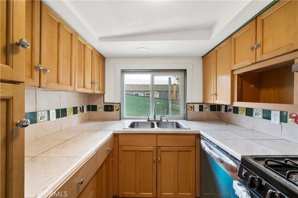 Interior, Kitchen, Tile Countertops