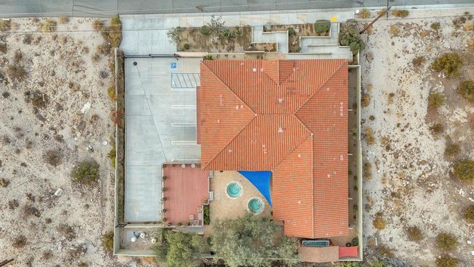 Exterior, Drone