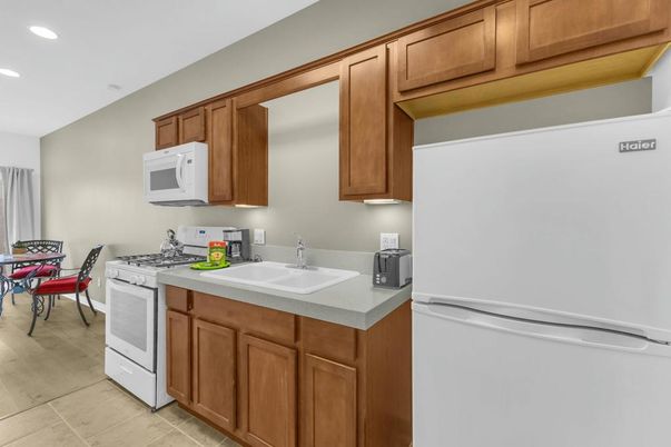 Dining room, Interior, Kitchen, Recessed Lighting, Wood Texture Flooring