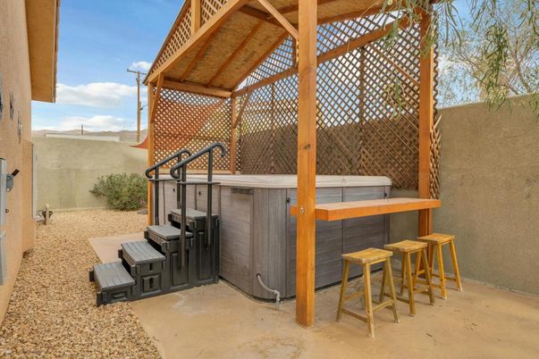 Exterior, Hot Tub