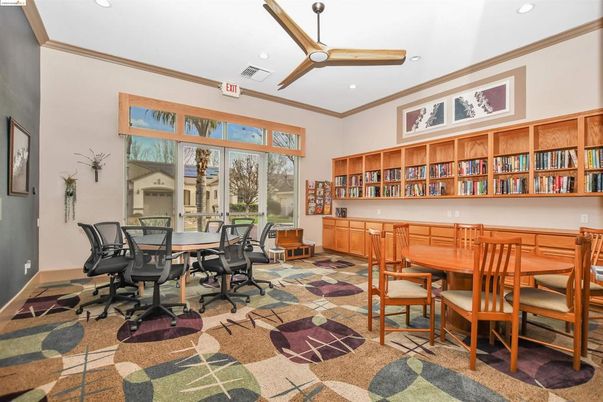 Dining room, Interior, Recessed Lighting
