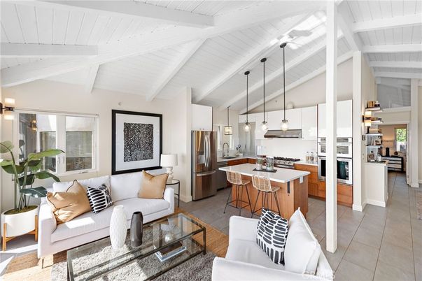 Interior, Kitchen, Living room, Pendant Lights, Stainless Steel Appliances