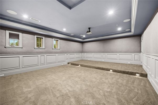 Empty room, Interior, Recessed Lighting