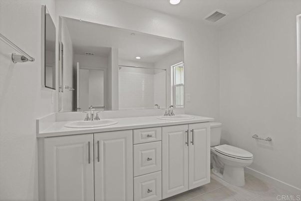 Bathroom, Dual Sink Vanities, Interior, Recessed Lighting