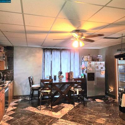 Dining room, Interior