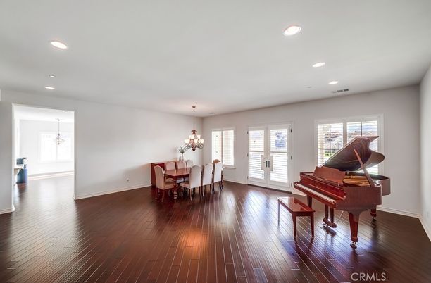 Chandelier, Dining room, Interior, Piano, Recessed Lighting, Wood Texture Flooring