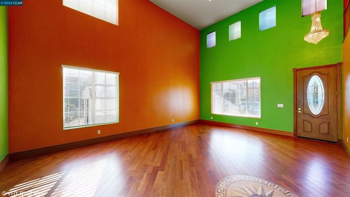 Chandelier, Empty room, Interior, Wood Texture Flooring