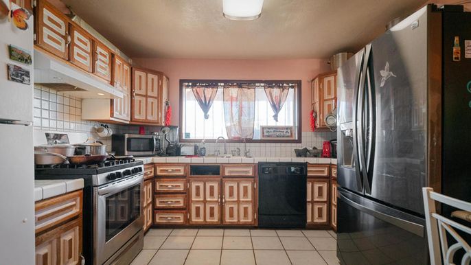Interior, Kitchen, Tile Countertops