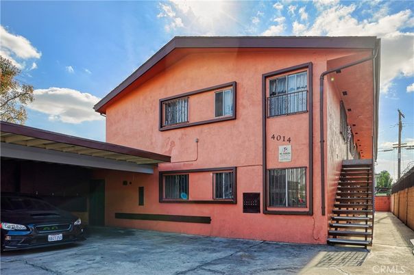 Exterior, Facade, None