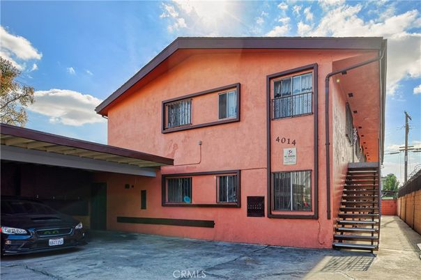 Exterior, Facade, None