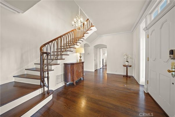 Chandelier, Interior, Wood Texture Flooring