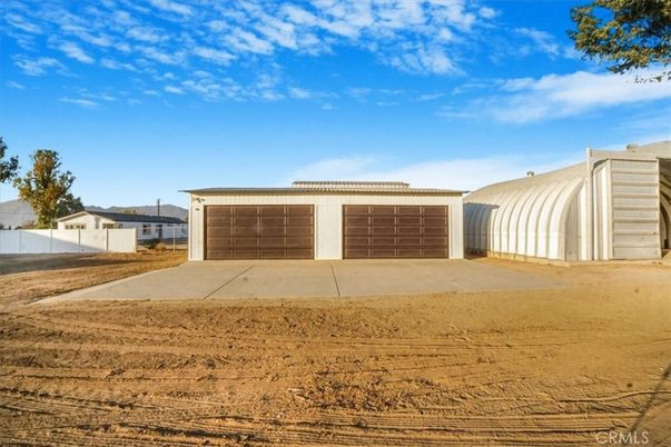 Detached Garage, Exterior