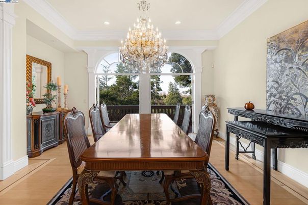 Chandelier, Dining room, Interior, Recessed Lighting, Wood Texture Flooring