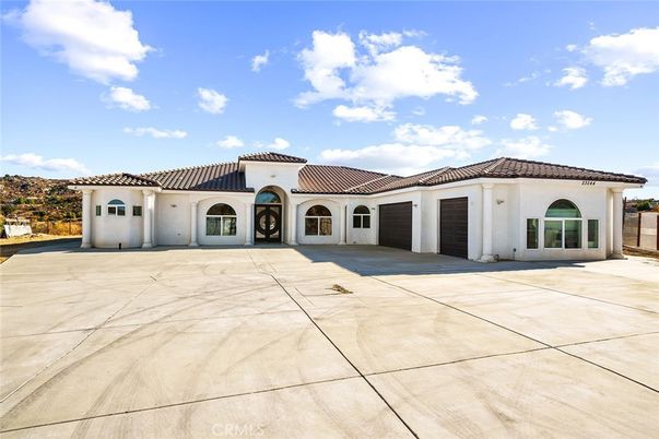 Attached, Backyard, Exterior, Facade, Mediterranean