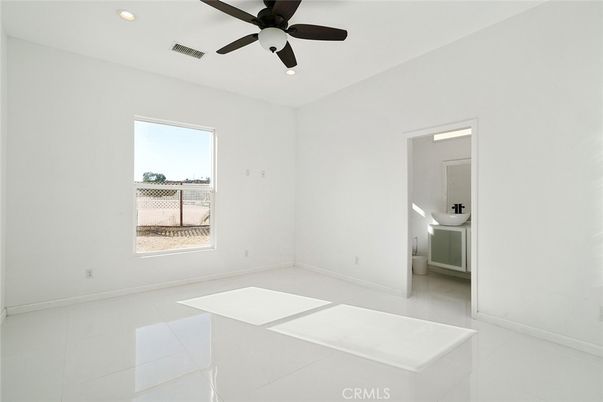 Bathroom, Empty room, Interior, Recessed Lighting