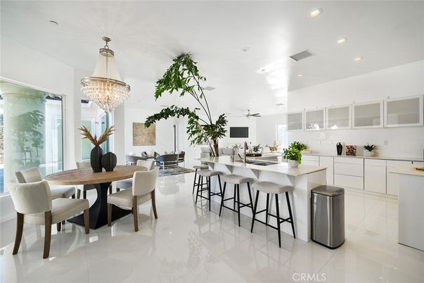 Chandelier, Dining room, Interior, Kitchen, Recessed Lighting