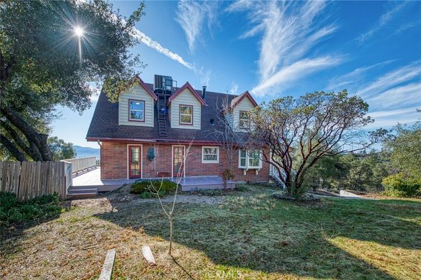 Backyard, Exterior, Facade, Brick Facade, Cape Cod