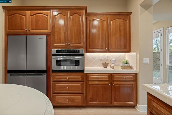 Interior, Kitchen, Stainless Steel Appliances