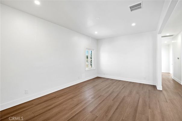 Empty room, Interior, Recessed Lighting, Wood Texture Flooring