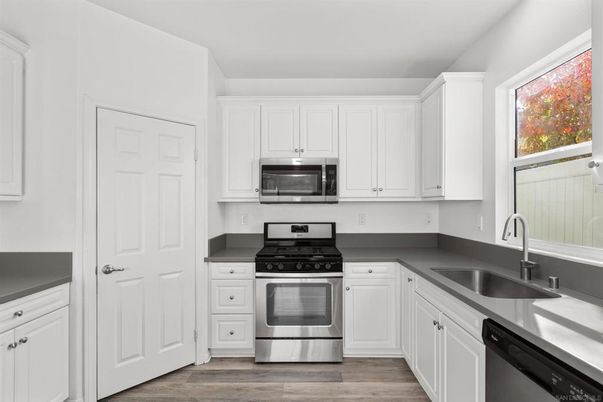 Interior, Kitchen, Stainless Steel Appliances, Wood Texture Flooring