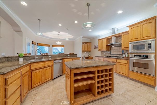 Interior, Kitchen, Pendant Lights, Recessed Lighting, Stainless Steel Appliances