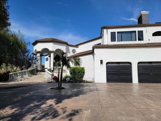 Attached, Exterior, Facade, Mediterranean