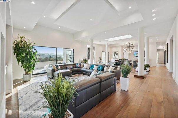 Chandelier, Interior, Living room, Recessed Lighting, Wood Texture Flooring