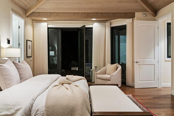 Bedroom, Interior, Recessed Lighting, Wooden Beams, Wooden Ceilings, Wood Texture Flooring