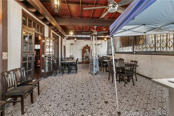 Dining room, Interior