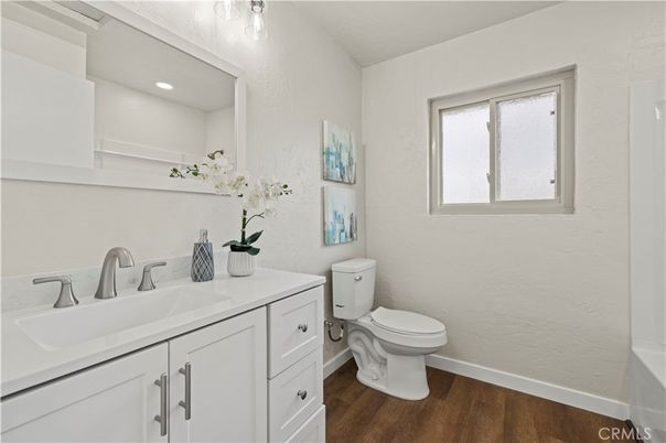 Bathroom, Interior, Recessed Lighting, Wood Texture Flooring