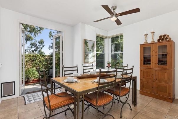 Dining room, Interior