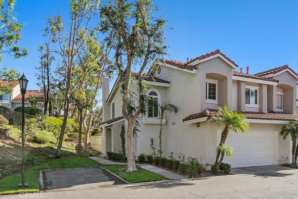 Attached, Exterior, Facade, Spanish Mediterranean