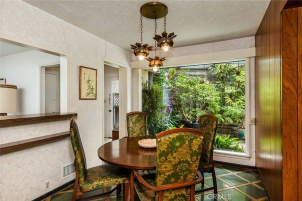 Dining room, Interior, Pendant Lights