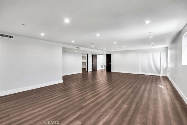 Empty room, Interior, Recessed Lighting, Wood Texture Flooring